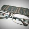 FOSTER GRANT Reading Glasses - Jake Wood-Grain EFFECT - NEW + Case (A99)