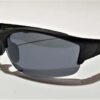 Foster Grant MENS Sunglasses Wrap Around Flexible Style. SLASH BLK SPORT (SFGA15